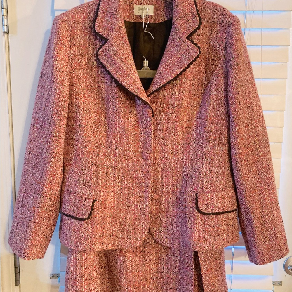 Womens elegant two piece suit